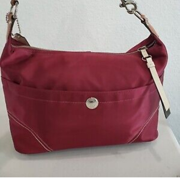 Pre-Owned Coach Hampton Weekend Merlot Shoulder Bag - Picture 3 of 16